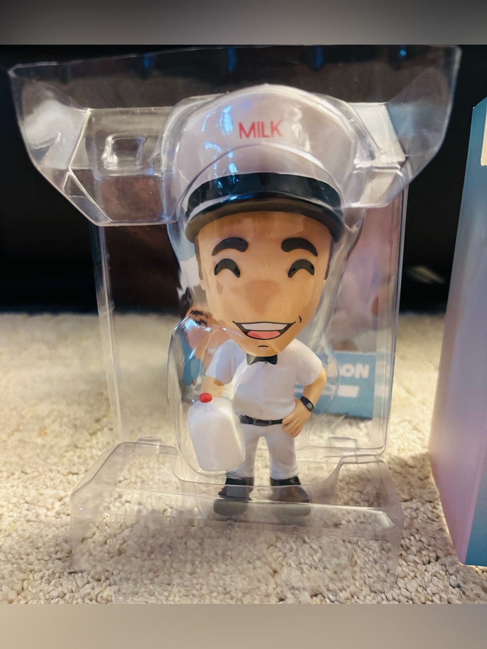 Ted Nivison Vinyl Figure ( #65) - Picture 4 of 7